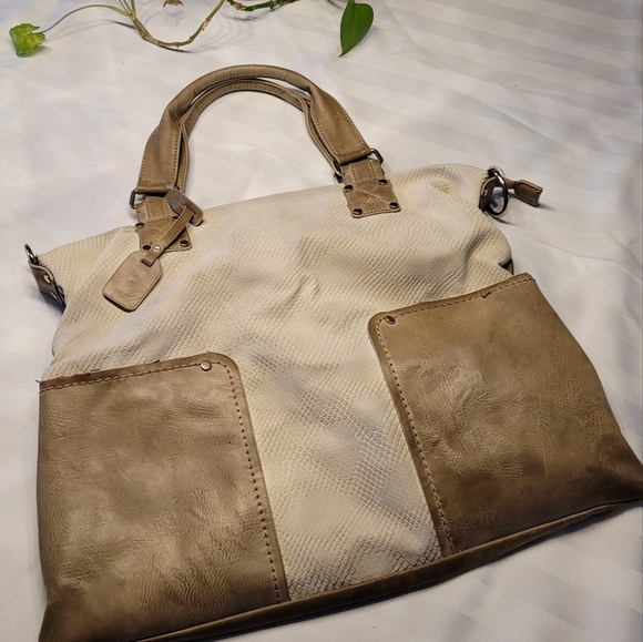 Purse - Picture 1 of 1